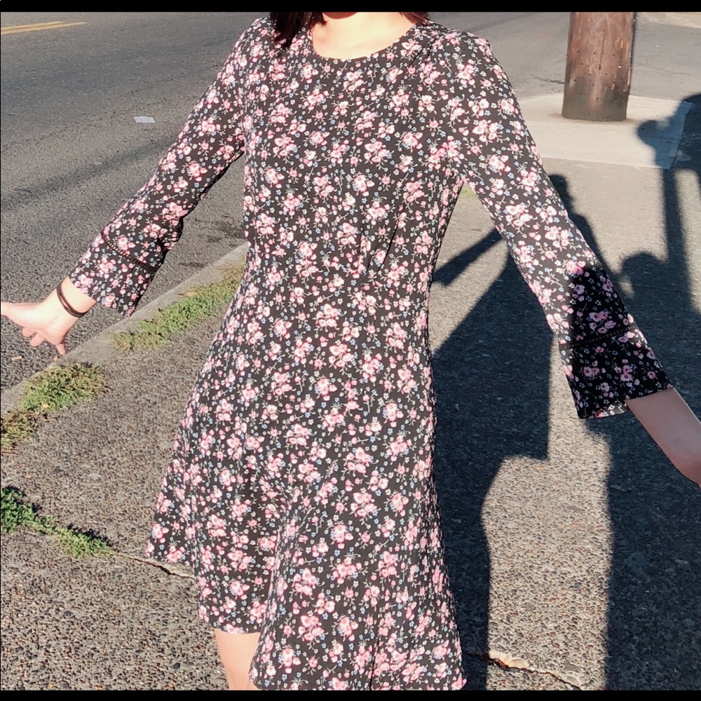 H&m floral dress size 04